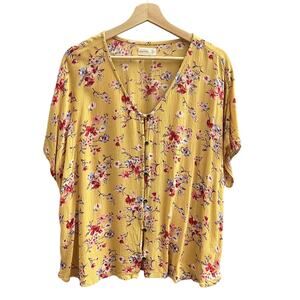 Maurices XXL Yellow Floral Crepe Top Blouse Button Up Short Sleeve Shirt
